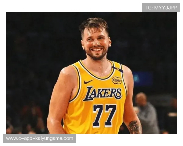 东契奇外线稳稳命中,独行侠掌握主导